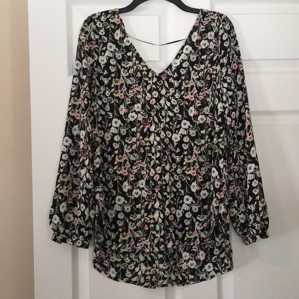 Tassel tie back floral shirt
